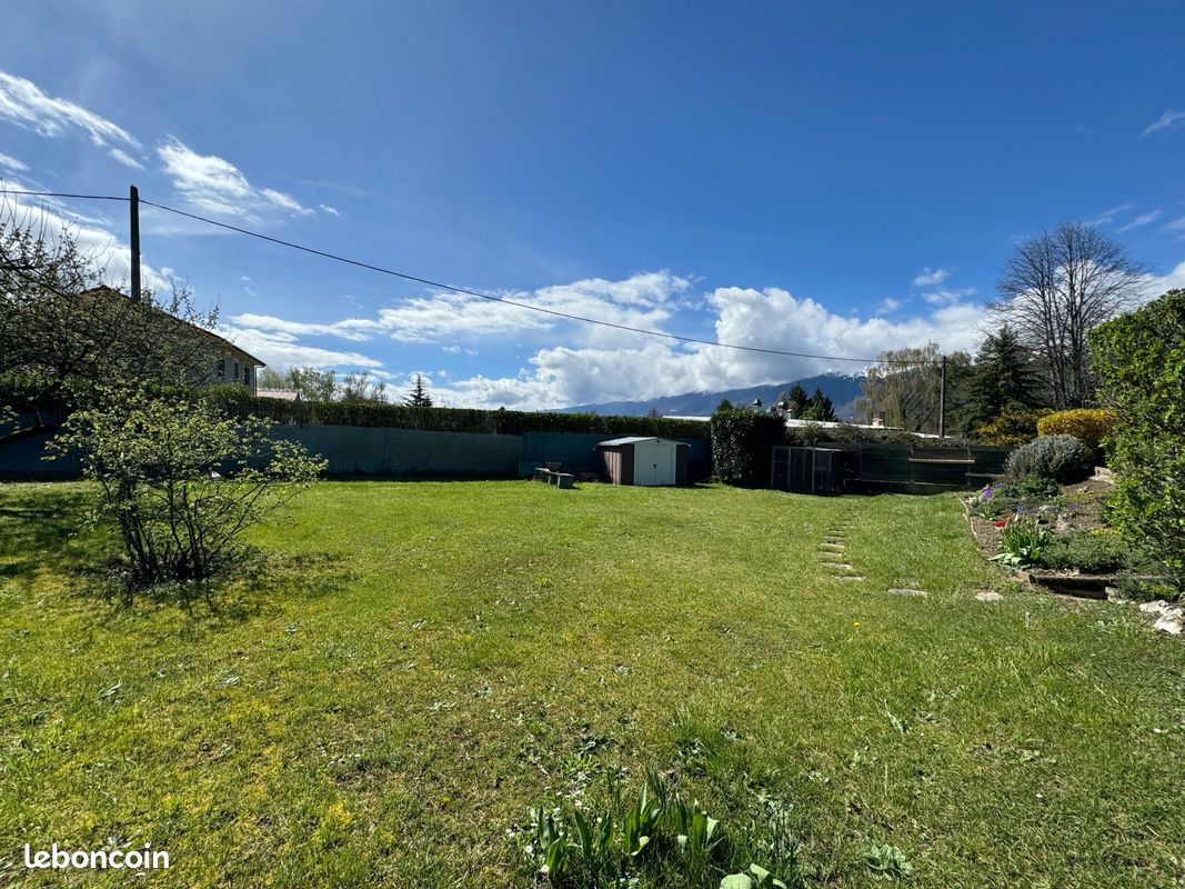 Terrain 533 m² · à Ornex · 533 m² · 325 000 €