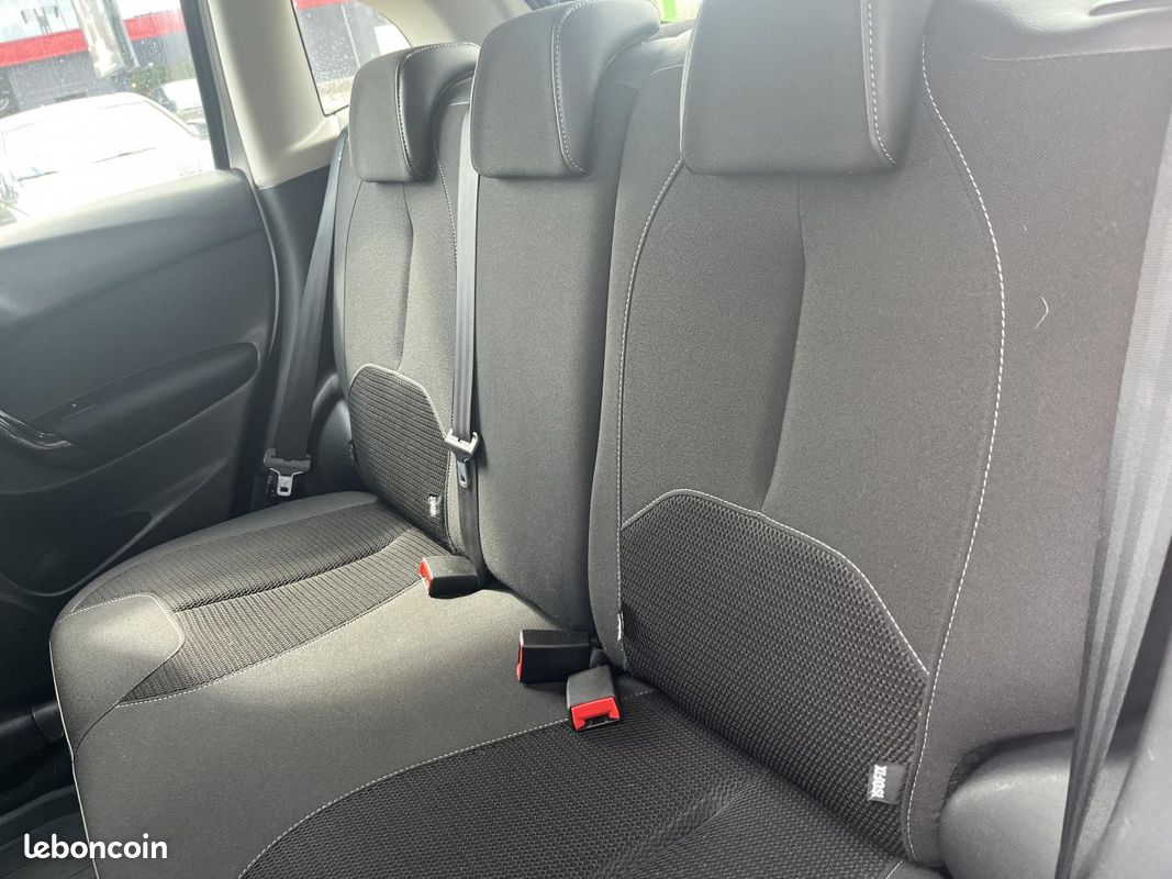 CITROEN C3 1.4 HDi FAP - 70 - Confort - CAR PLAY - REGULATEUR - SUIVI - TURBO-DISTRI- EMBRAYAGE-OK (image 9)