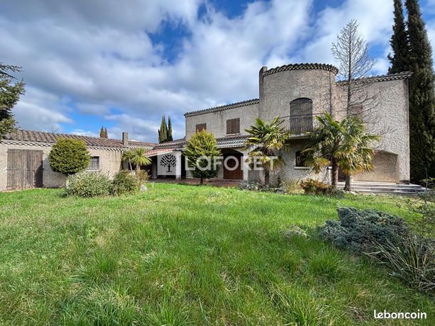 Villa 7 pièces 258 m²