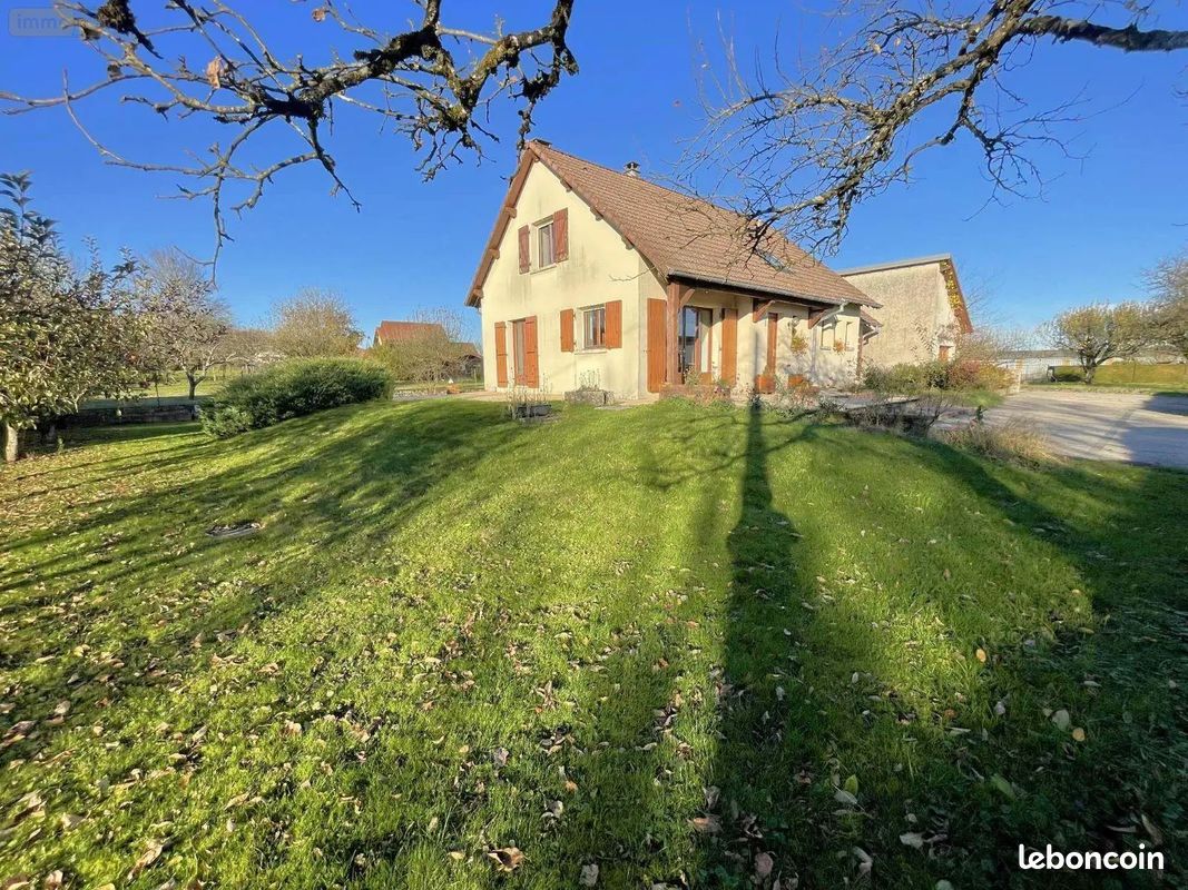 Maison 5 pièces 126 m² · à Montbéliard · 126 m² · 229 000 €