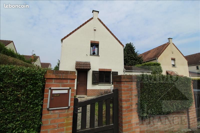Maison 4 pièces 75 m² · à Lesquin · 75 m² · 1 014 €