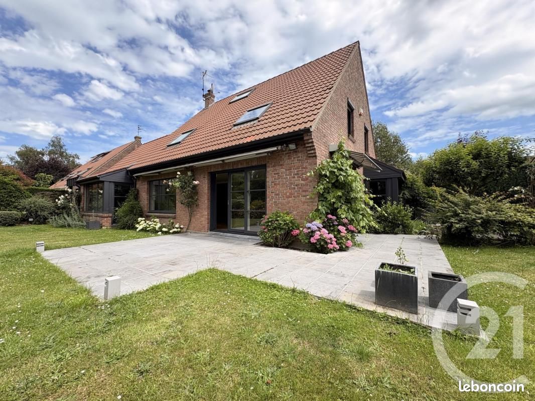 Maison 6 pièces 166 m² · à Wambrechies · 166 m² · 980 000 €