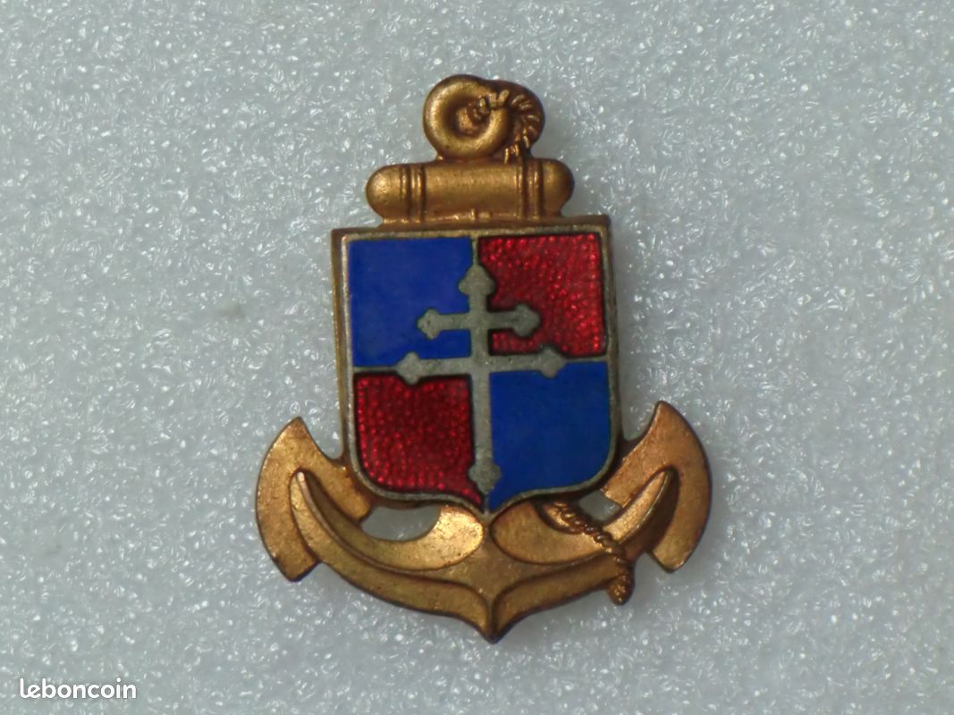 Insigne Marine – Dragueur 323 – Augis Lyon – France – Bon état