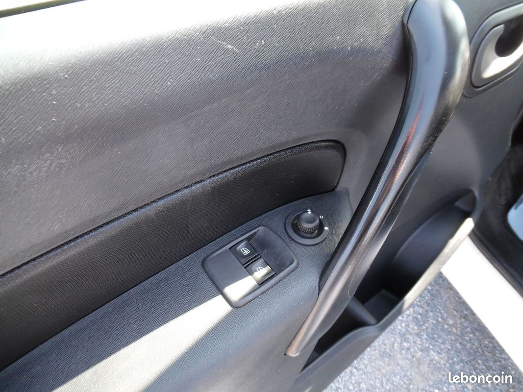 Renault KANGOO II EXPRESS 1.5 BLUE DCI 95CH GRAND CONFORT (image 6)
