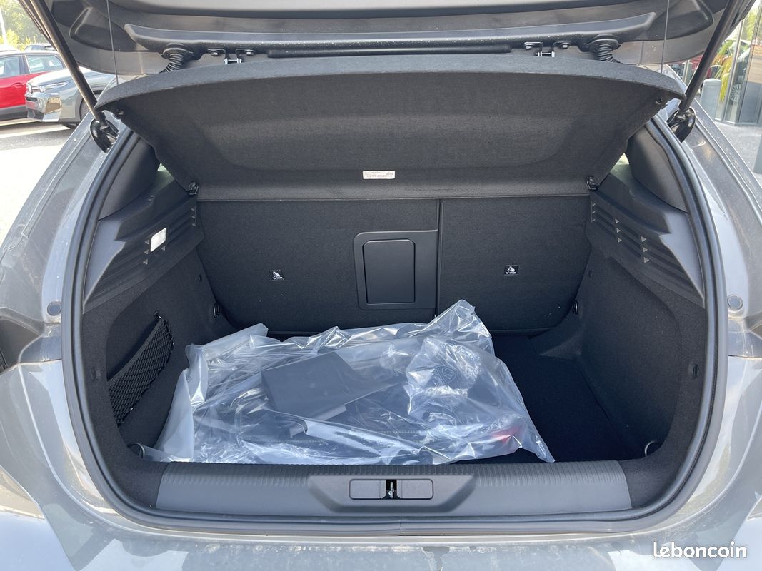 Peugeot 308 1.5 BLUEHDI 130CH S&S GT EAT8 (image 10)