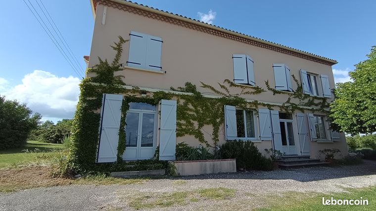 Propriété 10 pièces 251 m²
