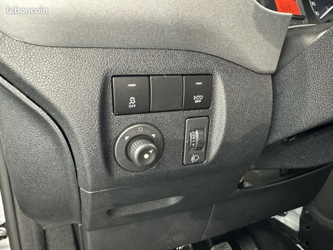Peugeot Partner Tepee 1.6 BlueHDi 120ch SetS BVM6 +91000KMS (image 13)