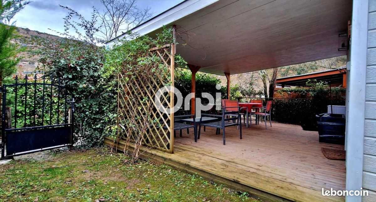 Terrain 115 m² Ruoms · 77 800 €