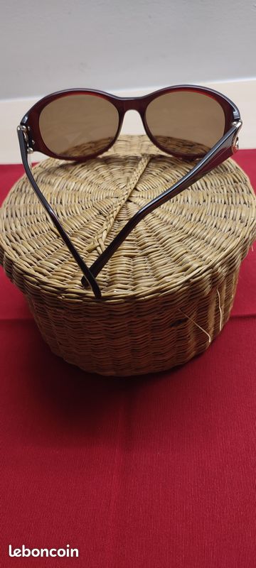 Lunette de soleil femme (image 2)