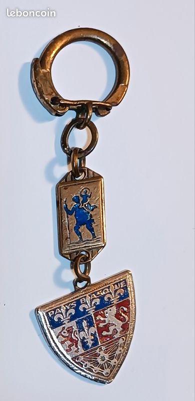 Akachafactory Porte cle cles Clef Brode Patch ecusson Drapeau Blason