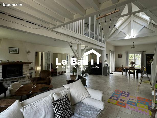 https://img.leboncoin.fr/api/v1/lbcpb1/images/97/d5/11/97d511379fe44b98e00dc34004738ee5882ed396.jpg?rule=ad-image