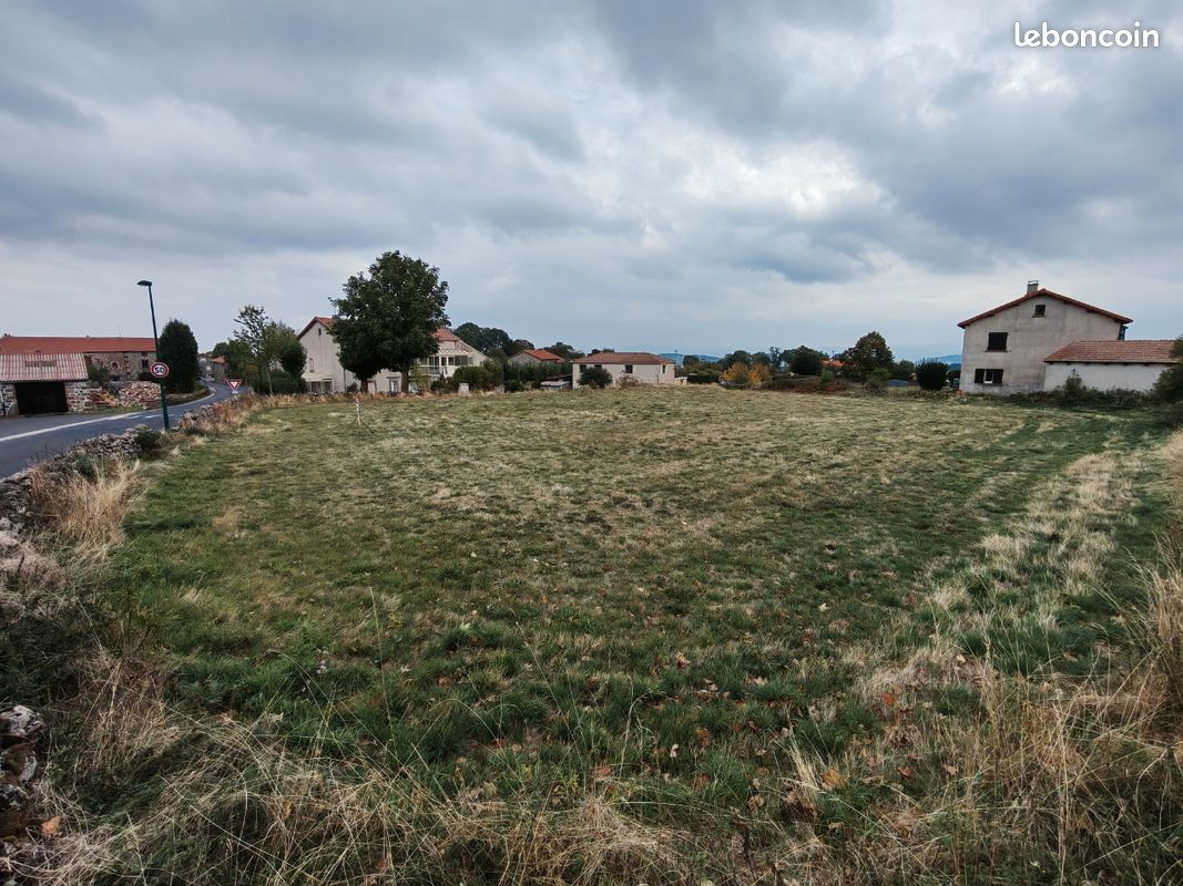 Terrains à bâtir · à Cayres · 80 000 €