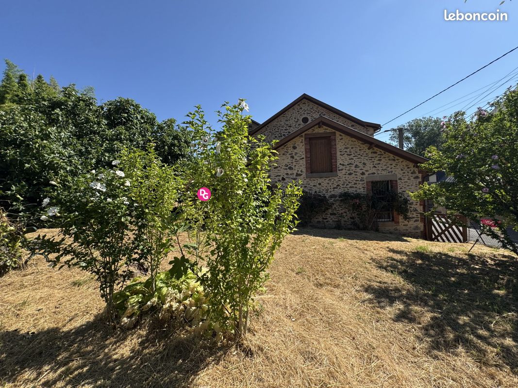Maison 5 pièces 145 m² · à Livinhac-le-Haut · 145 m² · 65 400 €