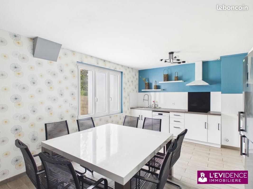 Maison 9 pièces 169 m² · à Saint-Nazaire · 169 m² · 2 597 €/mois