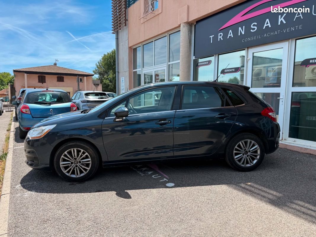 CITROEN C4 C4 VTi 120 Confort / RADAR AR / REGULATEUR (image 8)
