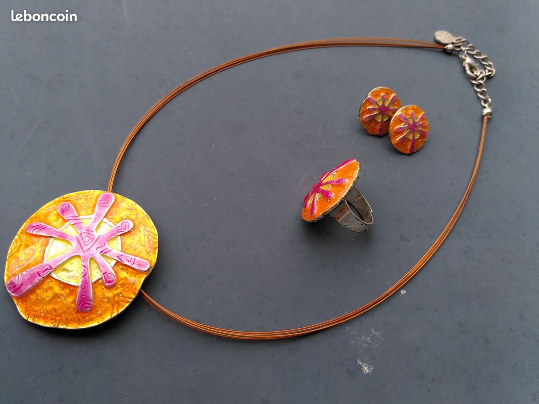 Parure de bijoux collier bague boucles d'oreilles orangée rose jaune (image 1)