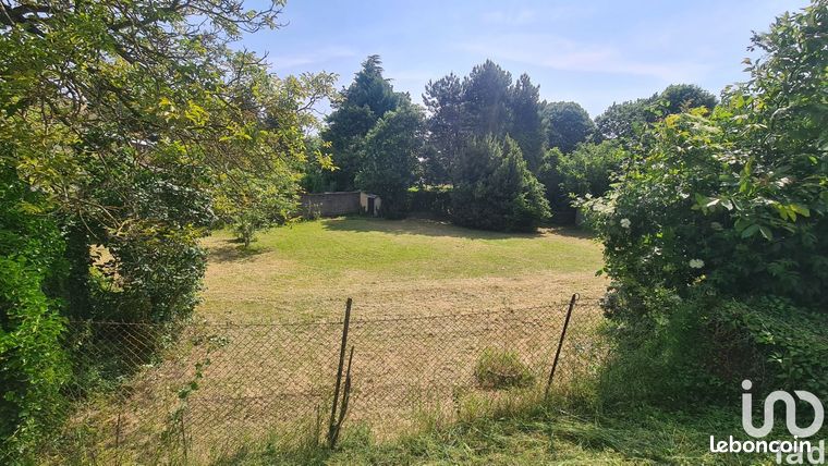 Terrain 746 m² POITIERS
