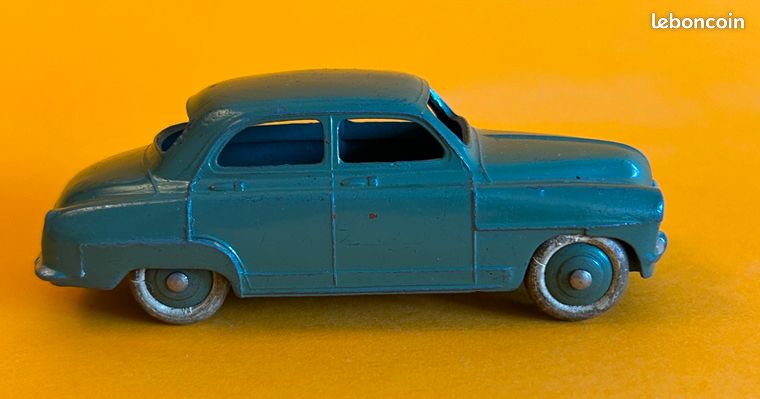 Voiture Miniature Simca 9 Aronde Dinky Toys 24U - 1:43 - Métal - Boîte D’origine TTBE
