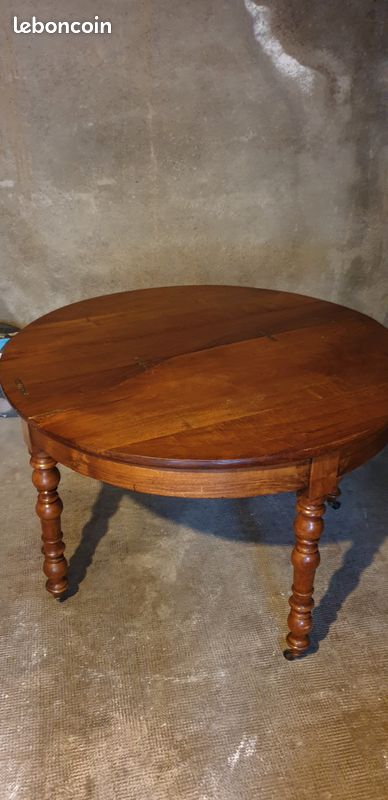 Belle table de campagne bois bet état pliante en deux possible montée sur roulettes anciennesn deux (image 1)