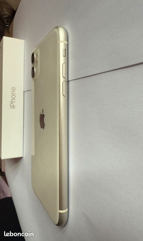 IPhone 11 Blanc 64 Go – Bon état (image 4)