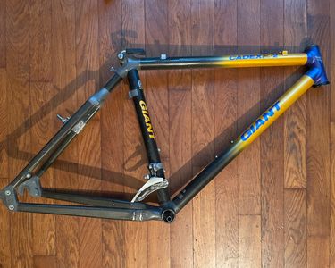 Selle Vélo IDÉALE 90 Ferme - Acier, Noir, Fabrication Française, Neuve