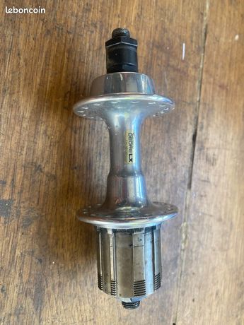 Shimano FH-M4050 Moyeu de roue arrière à verrouillage central Moyeux arrière