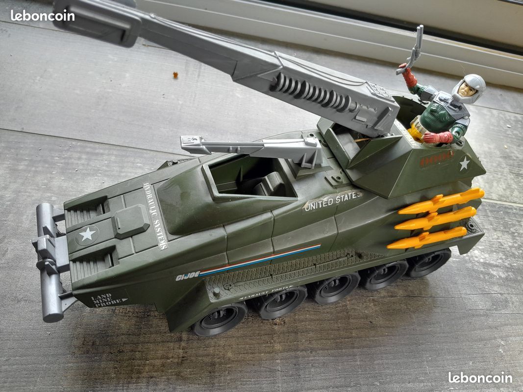 1987 GI Joe PERSUADER = ARAH Hasbro Vehicle