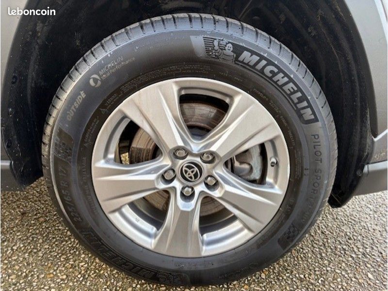 Toyota RAV4 Hybride 218ch Dynamic 2WD (image 28)