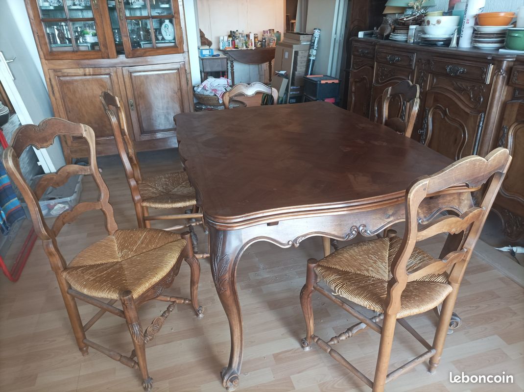 Vends table et chaises en noyer (image 1)