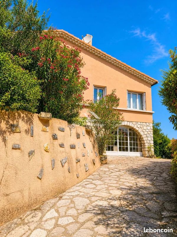 Maison 7 pièces 142 m² · à Alès · 142 m² · 282 000 €