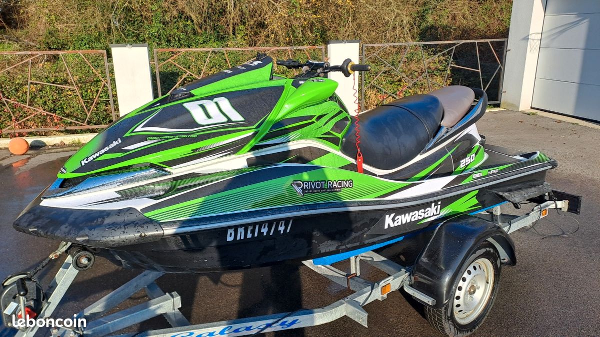 Jet ski kawasaki (image 1)