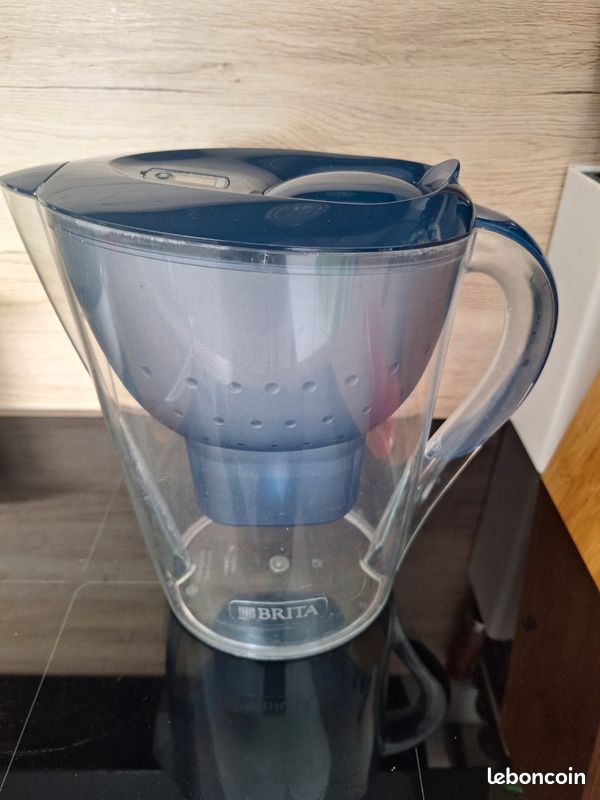 Brita + 8 recharges neuves (image 1)