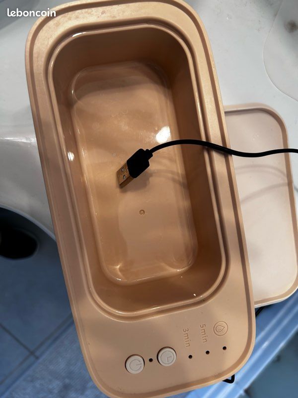 Ultrasonic cleanser (image 1)