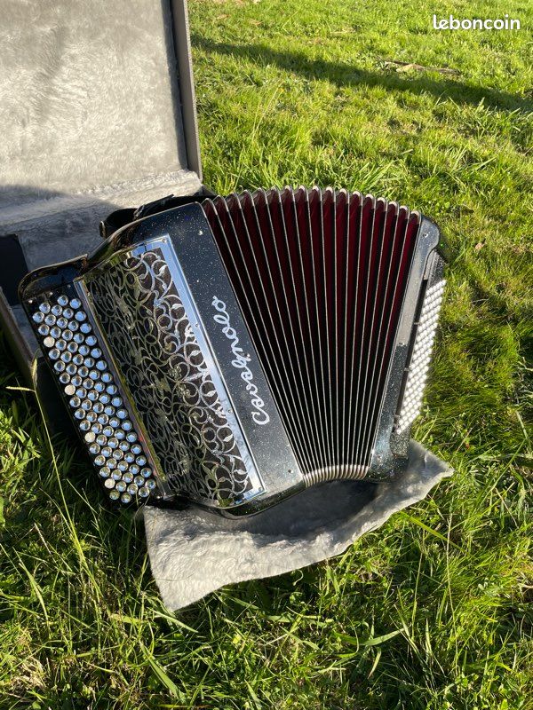 Accordéon Cavagnolo à boutons (image 1)