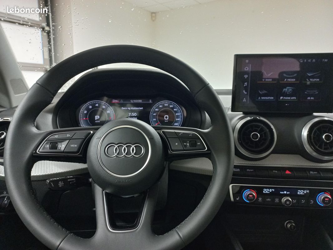AUDI Q2 35 TFSI 150 S tronic 7 S line (image 21)