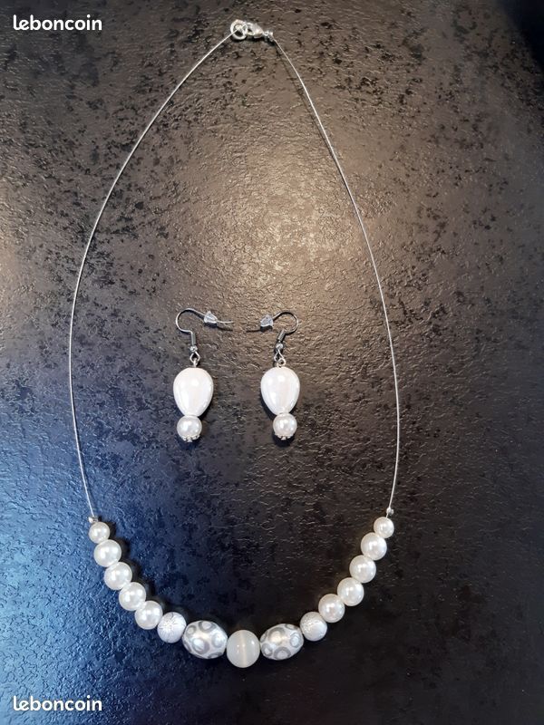 Set Collier & Boucles D'oreilles – Neuf Avec étiquettes – Bijoux Assortis