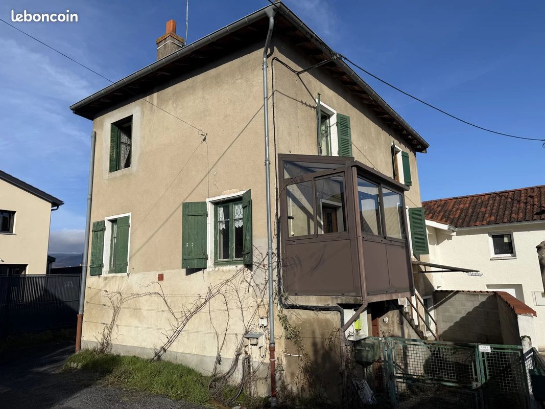 Maison 7 pièces 158 m² · à Lancié · 158 m² · 98 000 €