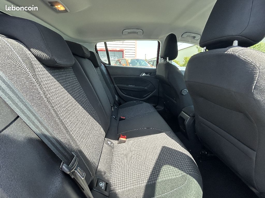 Peugeot 308 BlueHDi 100ch SetS BVM6 Allure (image 6)