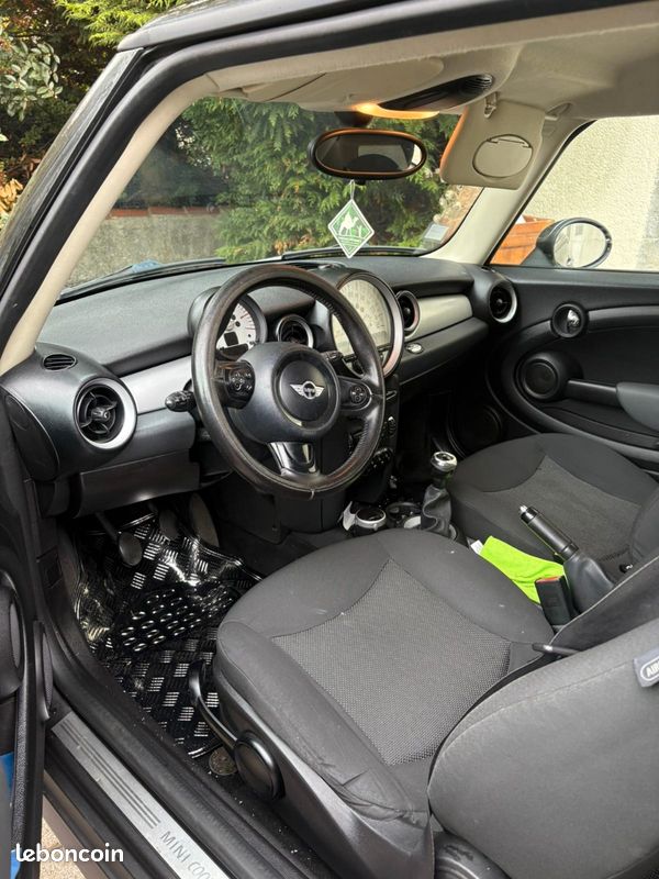 Voitur Mini Cooper Hatch D - Voitures