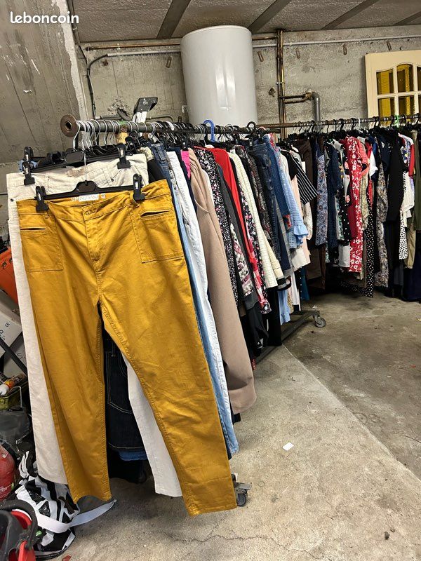 Friperie Vetement Occasion Pas Cher Robe D'occasion LA PETITE