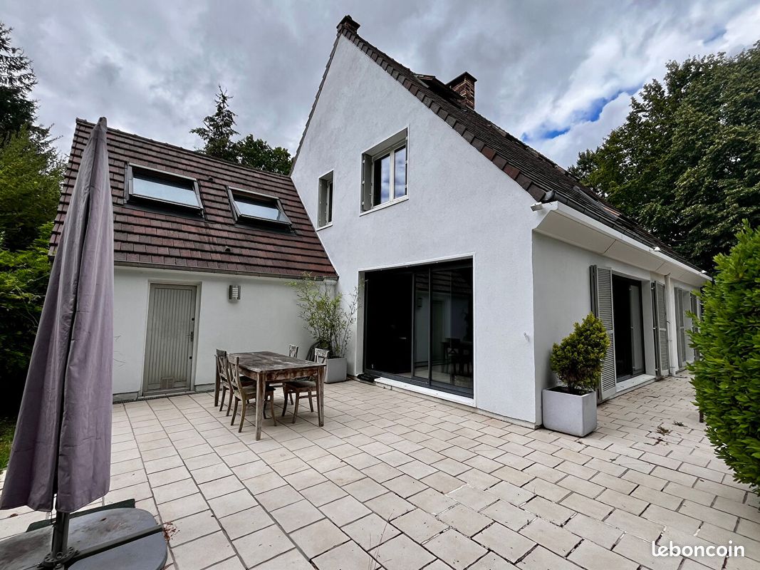 Maison 4 pièces 215 m² · à Gouvieux · 215 m² · 795 000 €