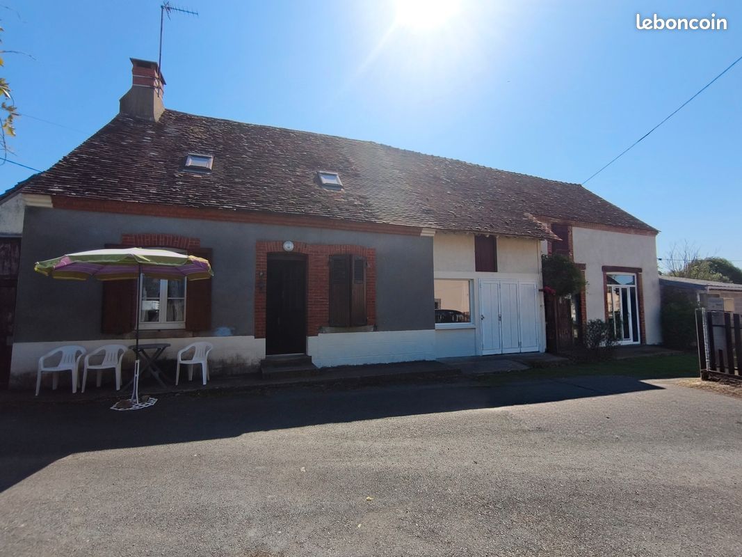 Maison 5 pièces 95 m² · à Chéniers · 95 m² · 73 000 €