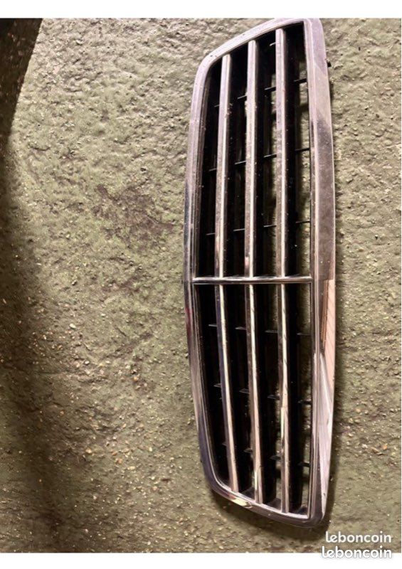 Calandre CLASS C Mercedes - Équipement auto