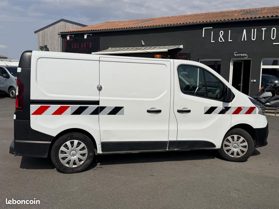 Renault Trafic FOURGON FGN L1H1 1000 KG DCI 95 E6 STOP&START CONFORT (image 4)