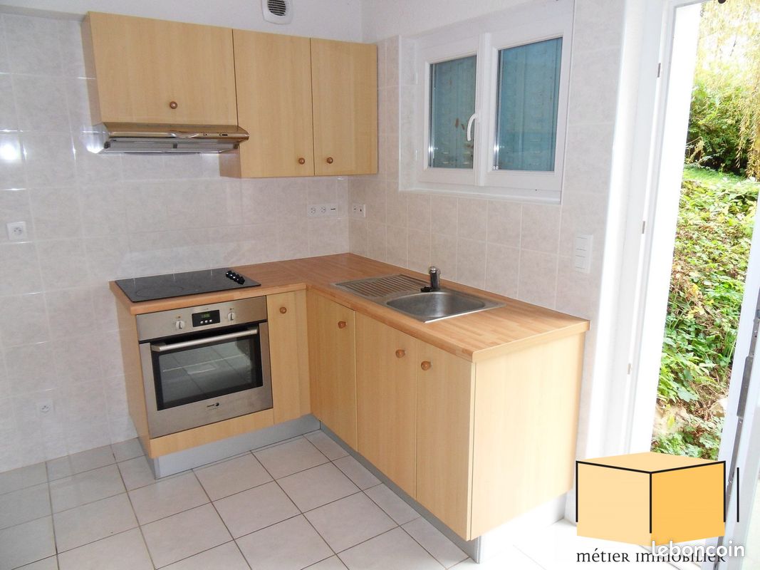 Appartement 1 pièce 28 m² · à Belley · 28 m² · 393 €