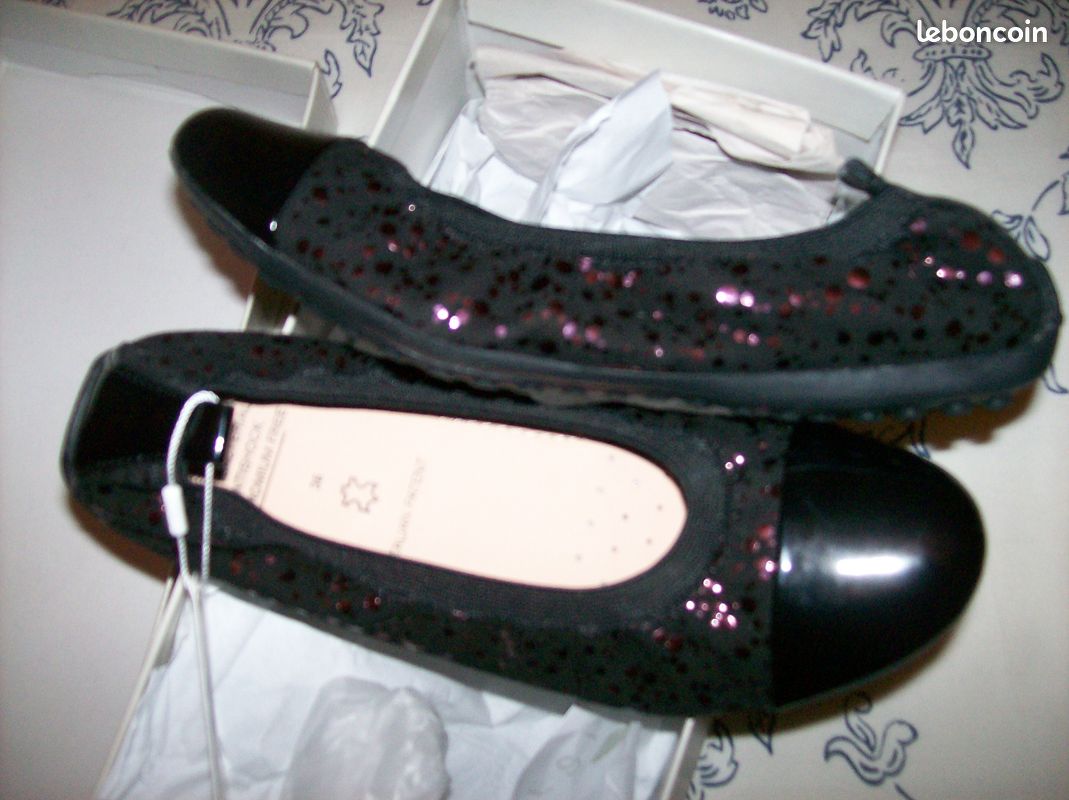 Ballerines Geox Respira - Nude Et Noir, Cuir, Taille 36, Très Bon état Occasion
