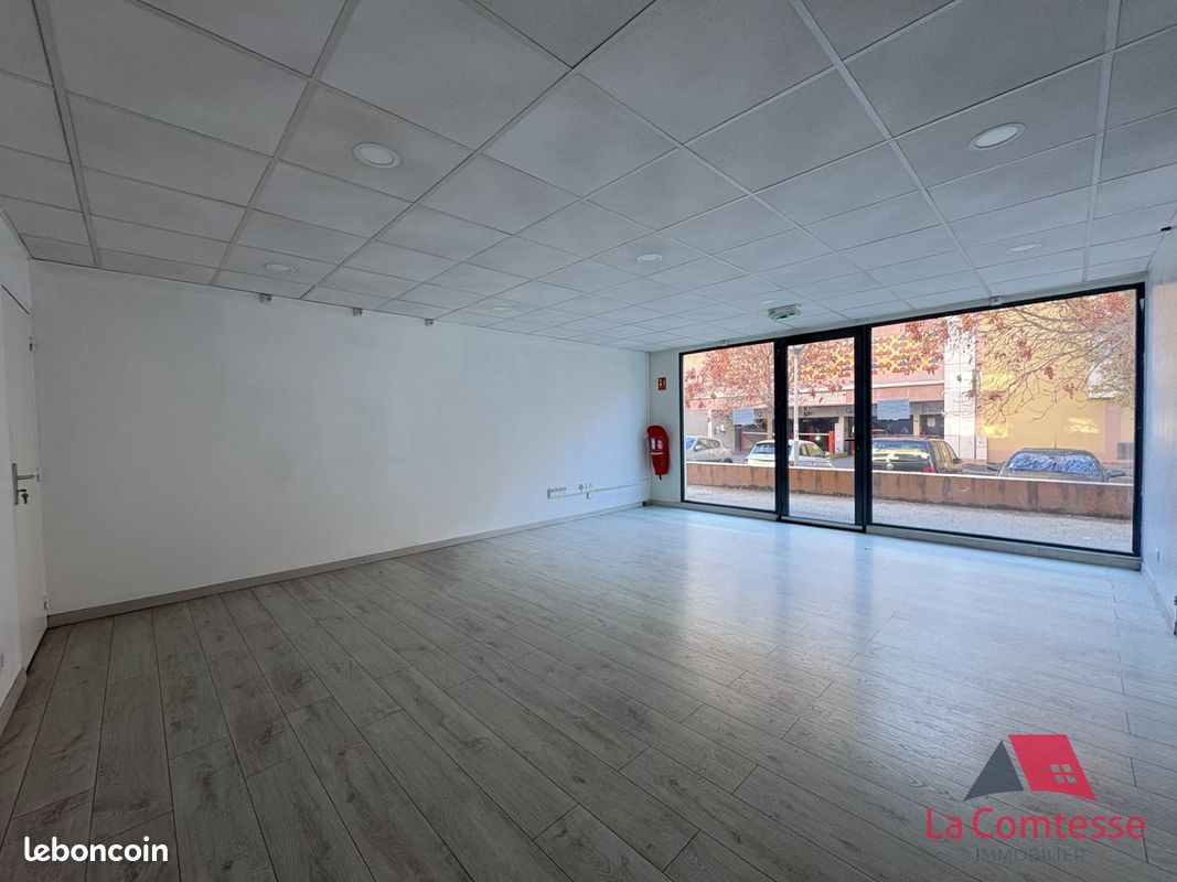 Local commercial 76 m² Aubagne (image 3)