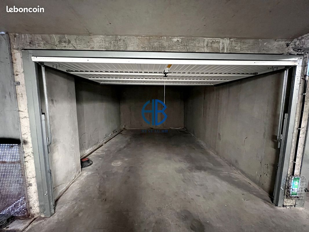 Parking 18 m² · à Villeurbanne · 18 m² · 20 000 €
