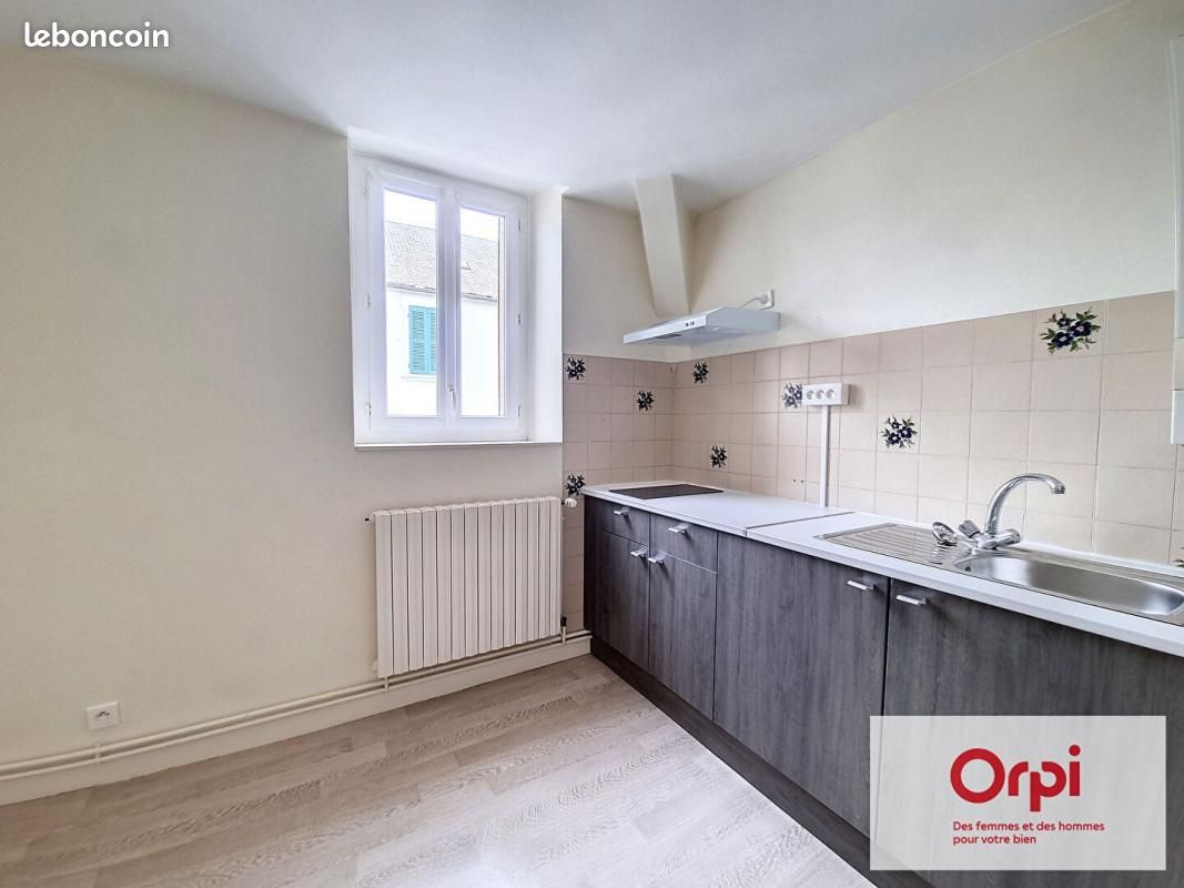 Appartement 2 pièces 36 m² · à Néris-les-Bains · 36 m² · 350 €/mois