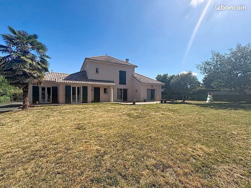 Maison 5 pièces 147 m² · à Idron · 147 m² · 458 750 €